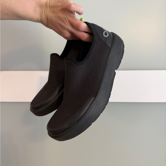 Oofos OOmg Low eeZee Shoe - Picture 2 of 5